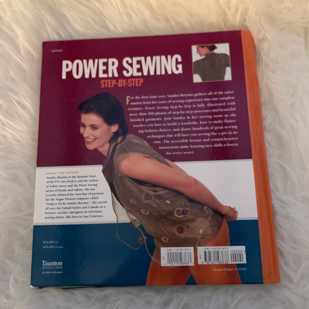 Coffee Table Book Power Sewing by Sandra Betzina - Picture 2 of 10